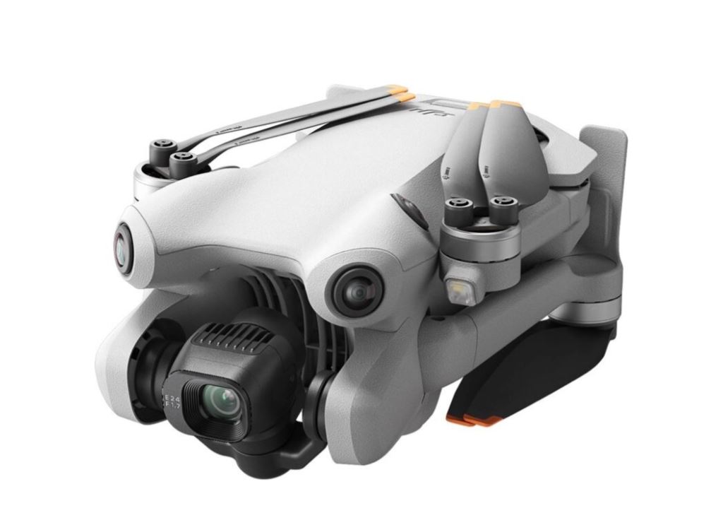 Квадрокоптер DJI Mini 4 Pro Fly More Combo Plus (DJI RC 2)