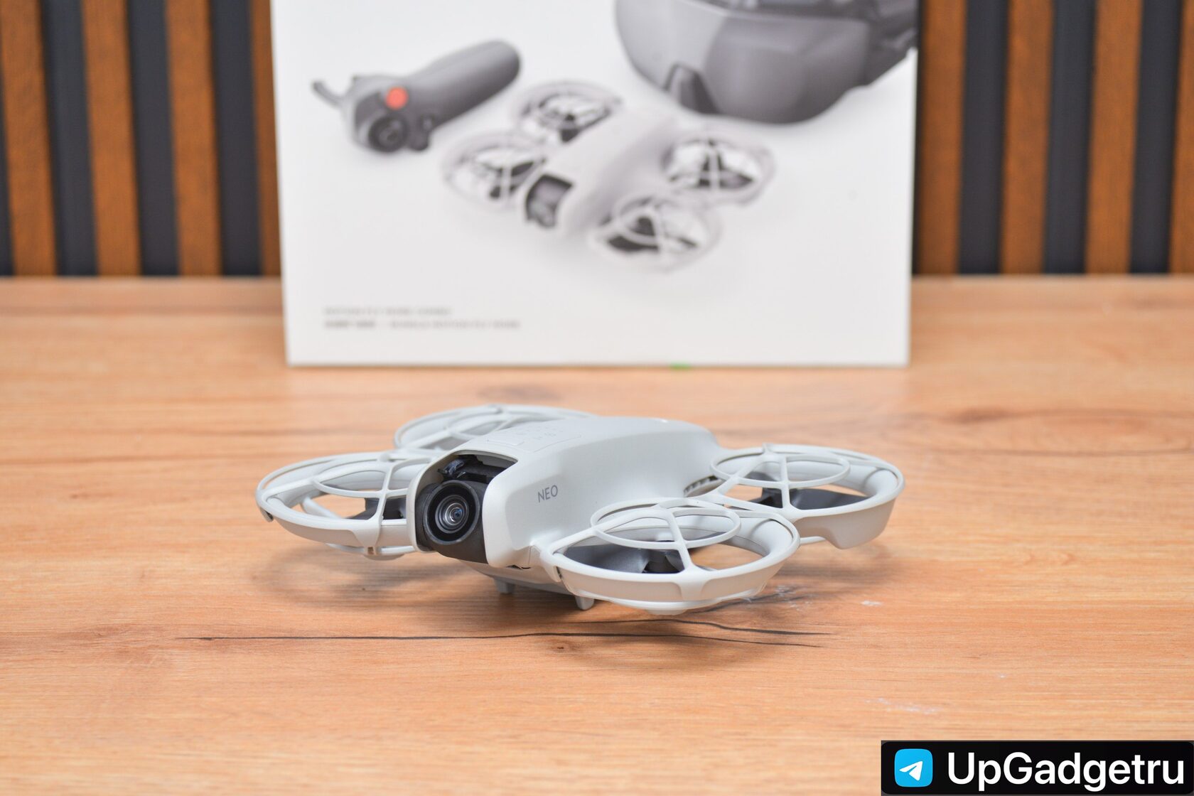 Квадрокоптер DJI Neo Motion Fly More Combo (с очками N3 и пультом Motion 3)