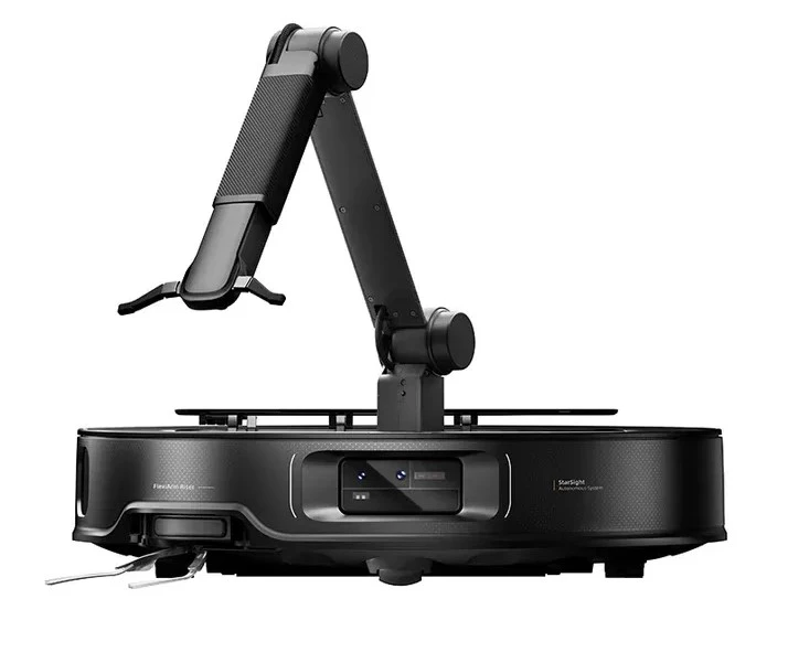 Робот-пылесос Roborock Saros Z70 с механической рукой OmniGrip и станцией самоочистки Серебристый