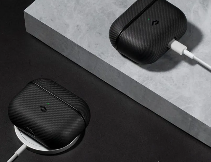 Чехол Pitaka MagEZ Case for AirPods Pro 2 поддерживает MagSafe, чёрно/серый (полоска)